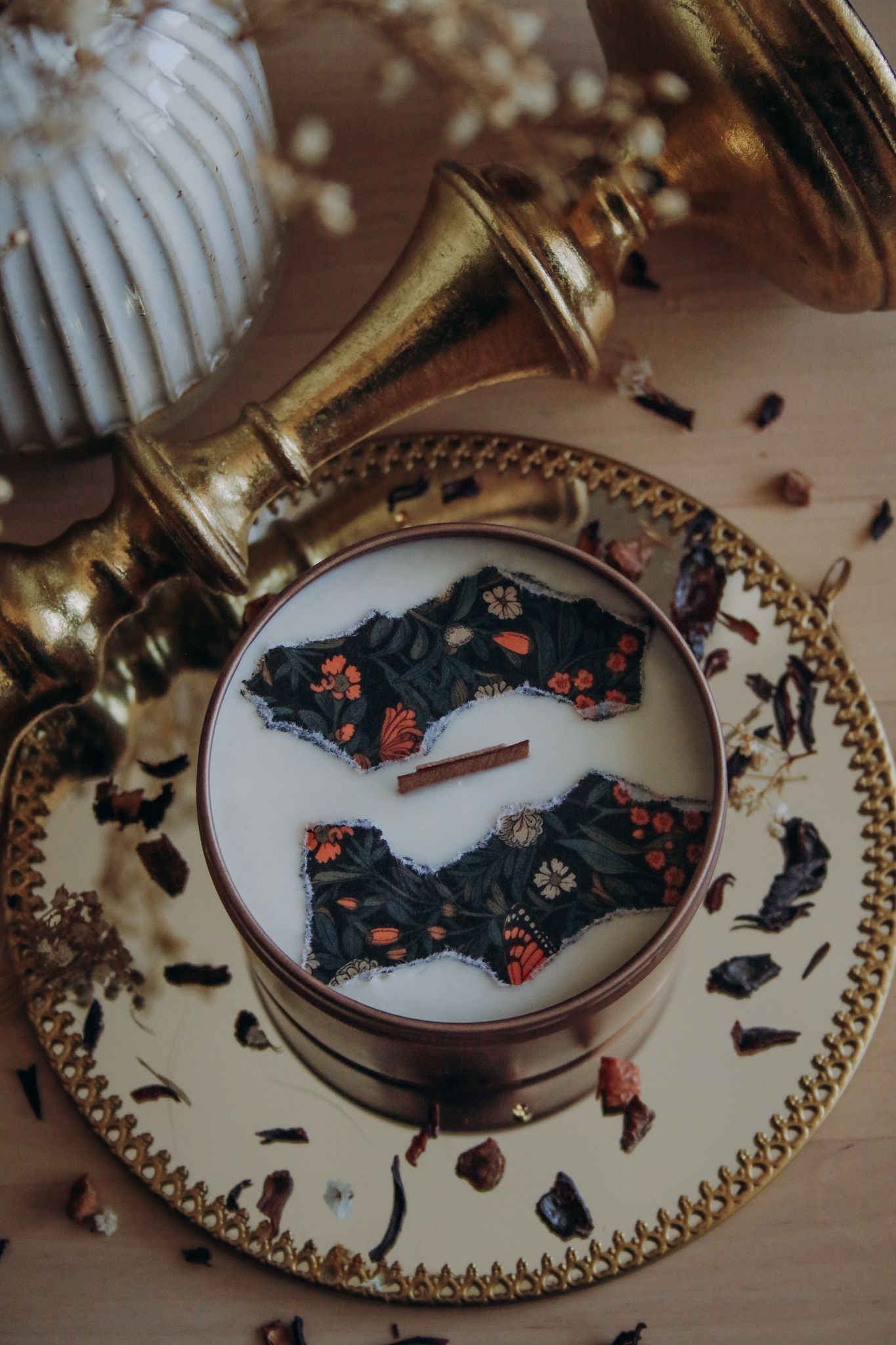 The Aura - Cottagecore: Euphoria & Romance